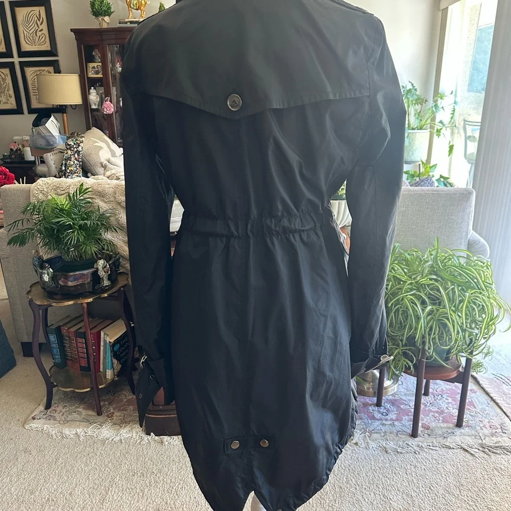 Burberry London Raincoat - Picture 3 of 8